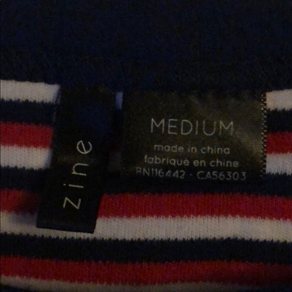 NWOT zumiez cropped t-shirt - Picture 5 of 5